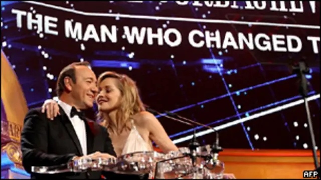 Ведущие вечера Шарон Стоун и Кевин Спейси