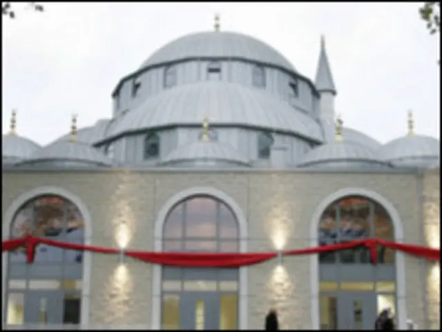 بزرگترین مسجد آلمان