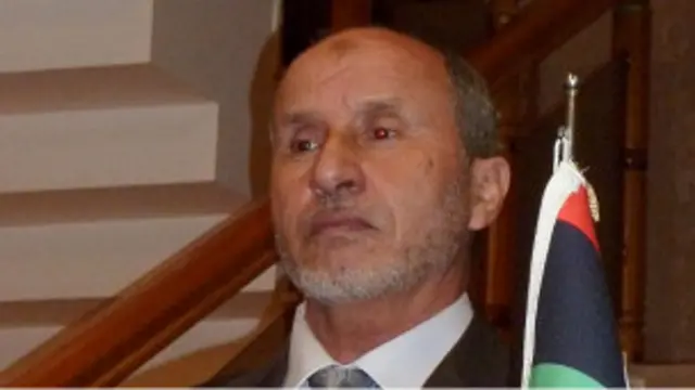 Mustafa Abdul Jalil meminta aset Libia dicairkan kembali untuk kepentingan rekonstruksi.