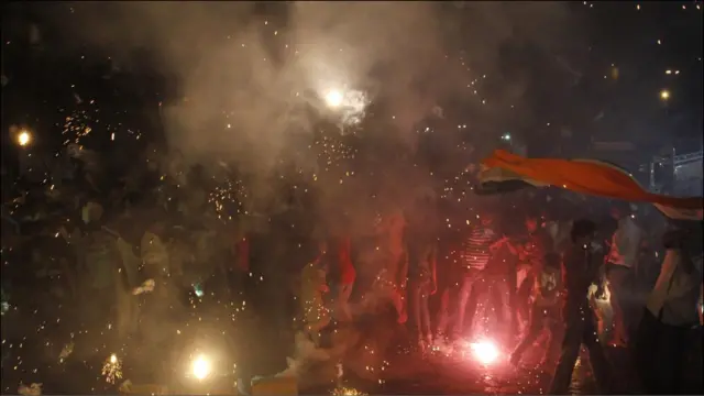 भारत की जीत की ख़ुशी