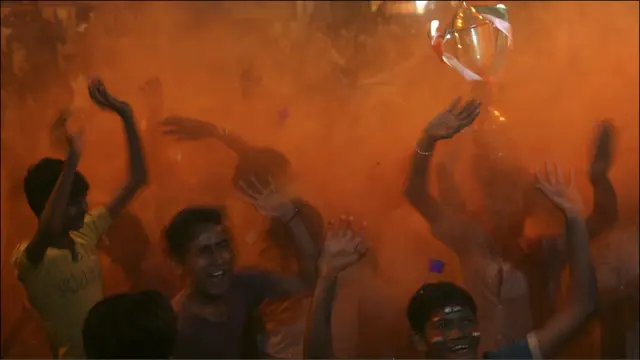 भारत की जीत की ख़ुशी