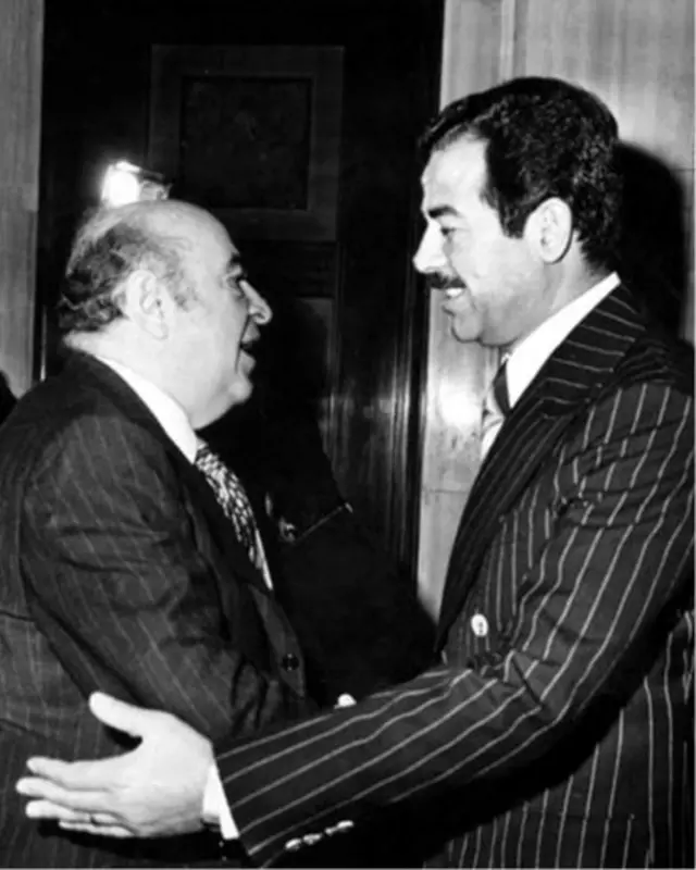 دیدار با صدام حسین معاون نخست وزیر عراق پس از امضای قراداد الجزایر و حل اختلافات مرزی با این کشور
