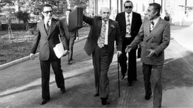 امیرعباس هویدا در مجلس شورای ملی برای تقدیم لایحه بودجه کل کشور؛ نظام بودجه نویسی از دوره وزارت هویدا در وزارت امور اقتصادی و دارایی متحول شد