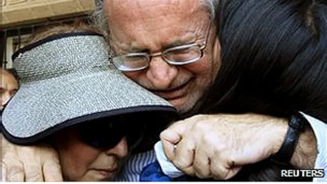 Penyair dan wartawan Javier Sicilia kehilangan anaknya yang tewas akibat geng narkoba.