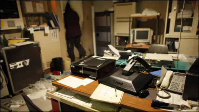 Trận động đất mới làm rung lắc mạnh các tòa nhà tại Tokyo.