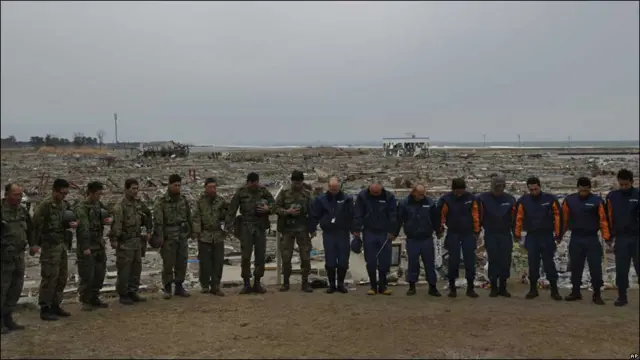 Пошуки тіл загиблих тривають.