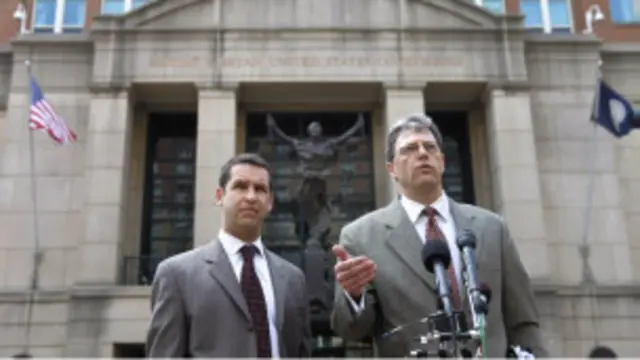 Tim kuasa hukum Farouk Ahmed kepada wartawan menyampaikan pengakuan kliennya.