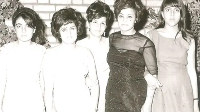 Grupo de mujeres iraníes en 1965.