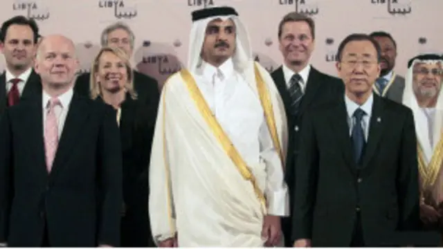 گروه تماس: ادامه حضور قذافی، احتمال یافتن راه‌حل برای بحران در لیبی را تهدید می‌کند