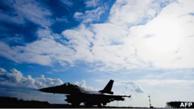 طائرة تابعة للناتو