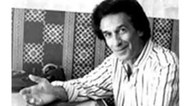 حسین سرشار، آواز را در آغاز در هنرستان عالی موسیقی آموخت