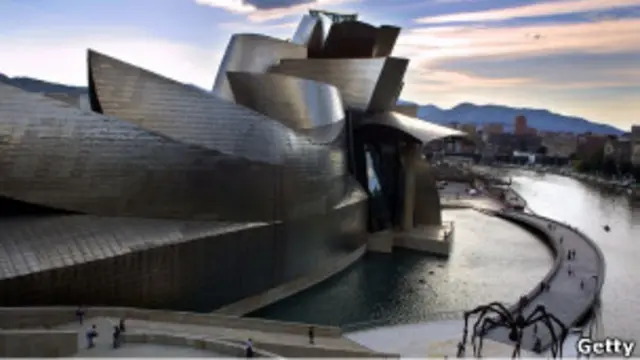 Музей Гуггенхайм в Бильбао