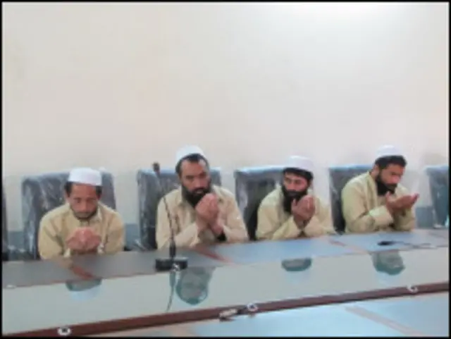 له بګرامه راخوشي شوي بندیان