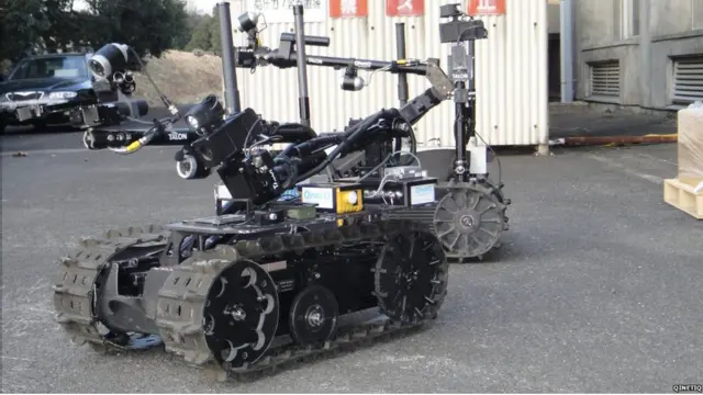 机器人“泰龙”