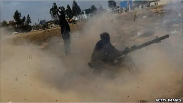 Foto pertempuran di Misrata hari Kamis (21/4) yang diambil oleh Chris Hondros