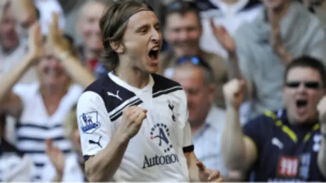 Luca Modric dianggap salah satu pemain tengah terbaik di dunia.