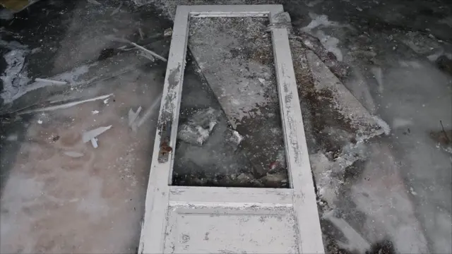 Edificios dañados por congelamiento.