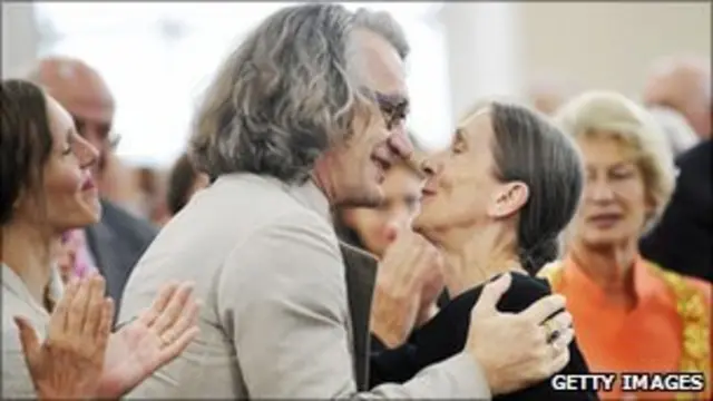 پینا باوش و وندرس