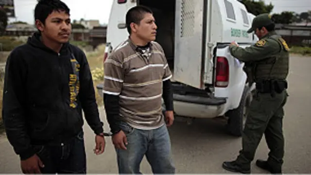 Deportar a todos los indocumentados de EE.UU. podría tomar 20 años.