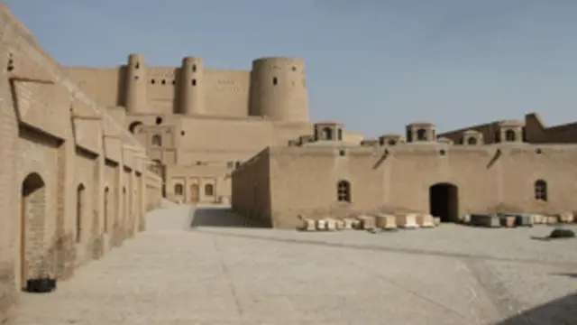 در دوره تیموریان هنر معماری رشد و توسعه یافت.