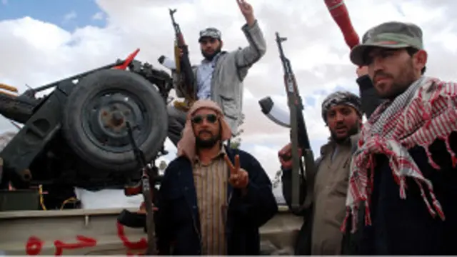 Pemberontak Libia diketahui aktif di dekat perbatasan dengan Tunisia