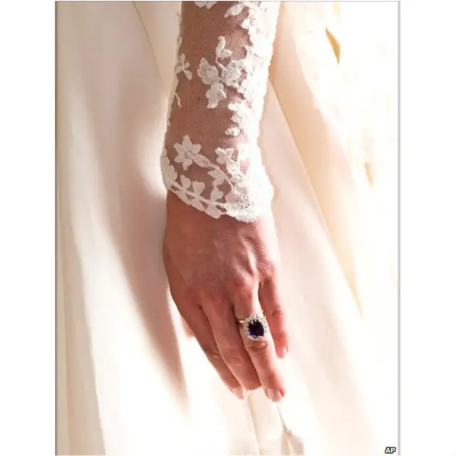 Gaun pengantin Kate Middleton 