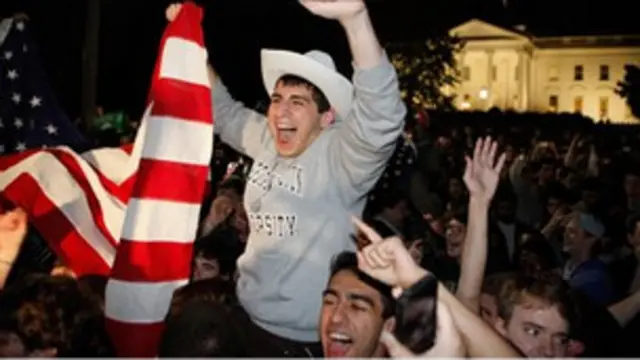 هزاران نفر در اطراف کاخ سفید به شادی مشغولند