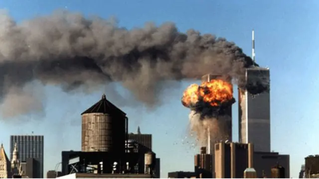 د ۲۰۰۱ د سپتمبر تر بریدونو وروسته چې د القاعدې ډلې یې پړه پرغاړه واخیسته، اسامه د ترهګرو يوه وتلې څېره غوره کړه.