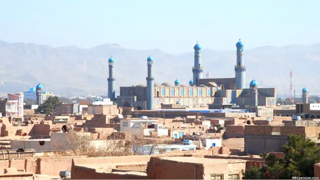 پیشرفت فرهنگی هرات در دوره تیموریان هرات مدیون حمایت های کسانی مانند شاهرخ میرزای تیموری، همسر او گوهرشاد بیگم، بایسنغر میرزا پسر شاهرخ، سلطان حسین بایقرا و وزیر او امیرعلی‌شیر نوایی بوده‌است
