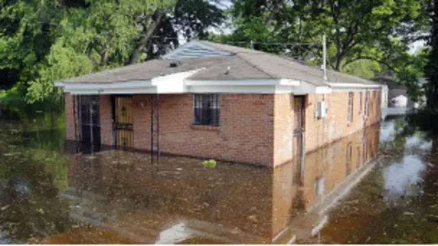 منزل حاصرته المياه في ممفيس