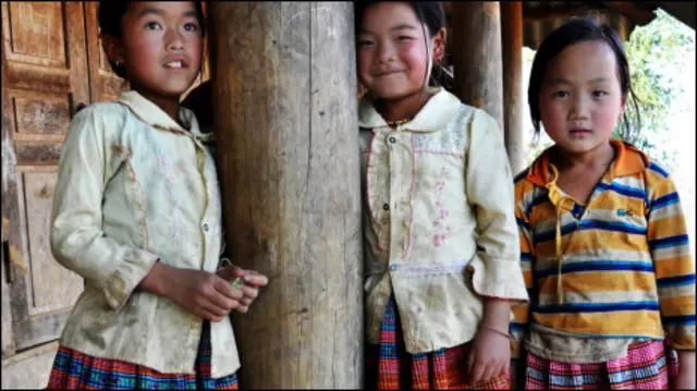 Trẻ Hmong ở Điện Biên