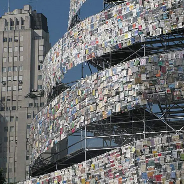 altura de la torre de babel