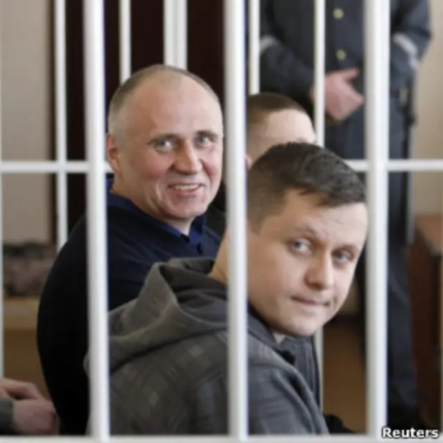 Бывший кандидат в президенты Белоруссии Статкевич на скамье подсудимых