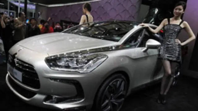 ट्रेड शो मॉडल