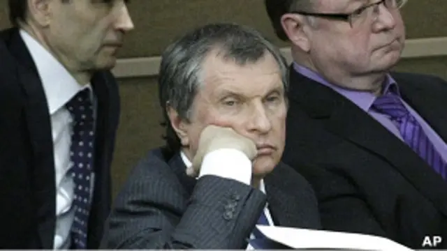 Hombre aburrido en Rusia. Foto de archivo