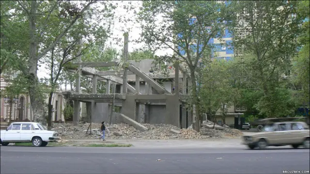 Биноларни бузишда бу эски биноми ёки янги, фойдаланишга яроқлими ёки яроқсизлигига қараб ўтирилмади. 