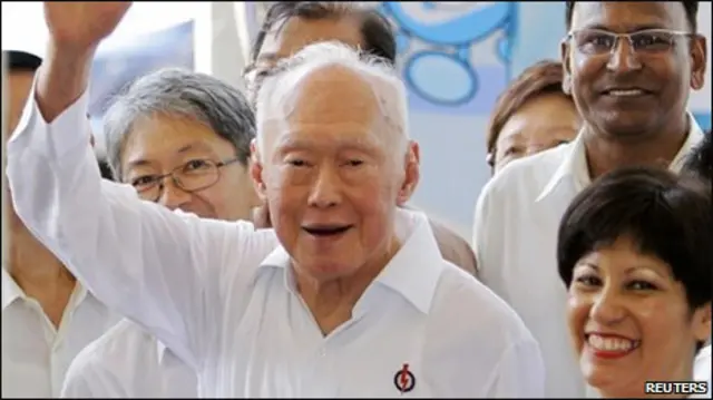 ली कुआन यू