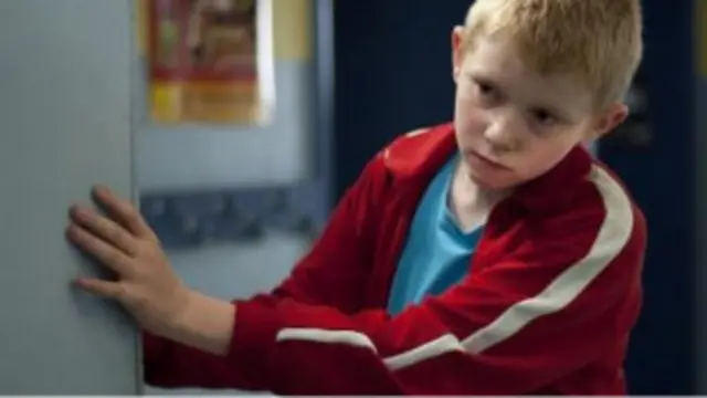 Кадр из фильма "Мальчик с велосипедом"