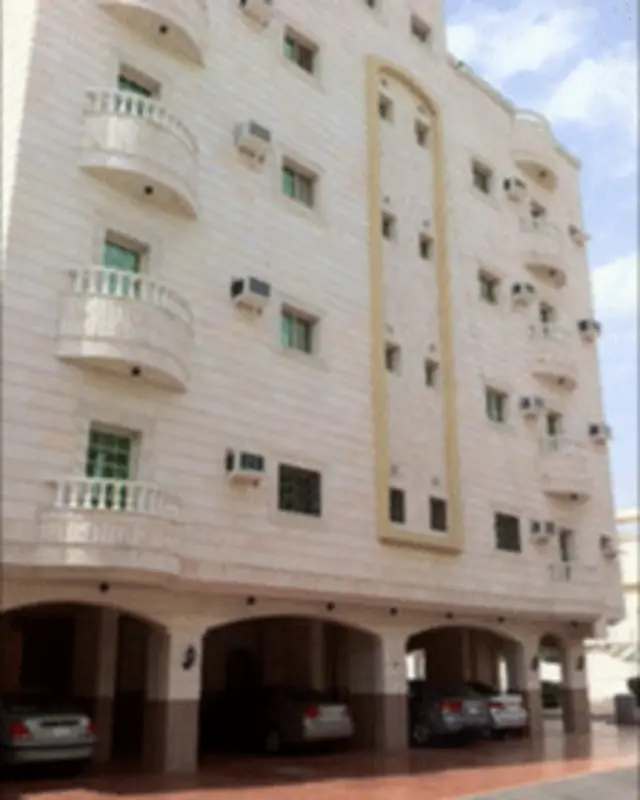 Bangunan flat di atas bekas rumah keluluarga Bin Laden