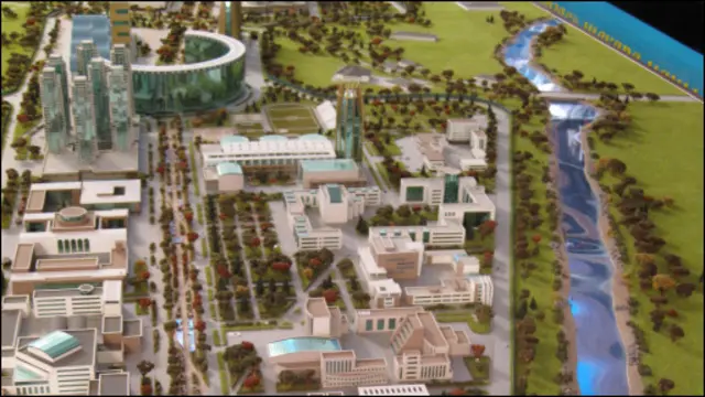 Sohilda yosh qiz bilan jinsiy aloqa haqida porno onlayn tomosha qiling.