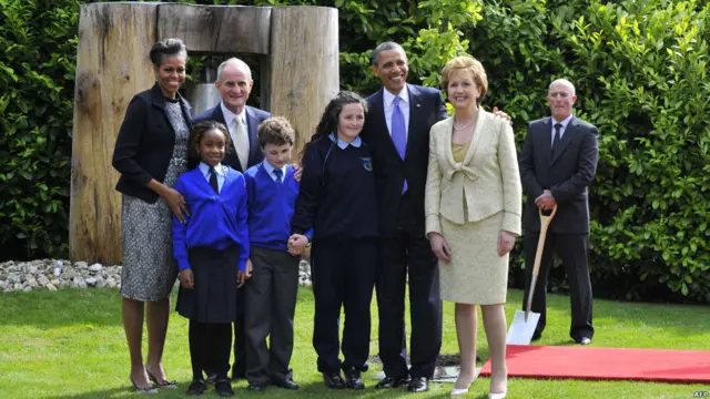Presiden Barack Obama dan Presiden Mary McAleese.