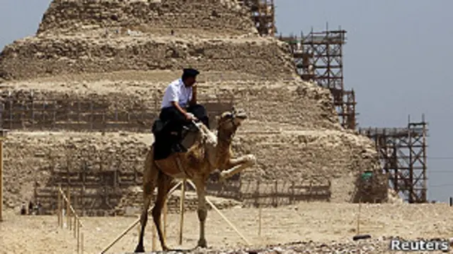 Pirámides en Saqqara