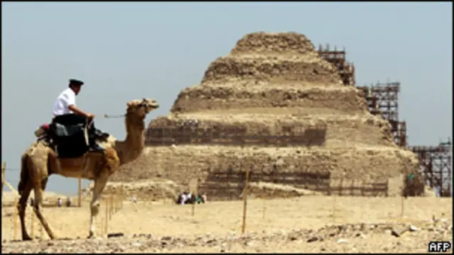 新发现的埃及金字塔位于萨卡拉。