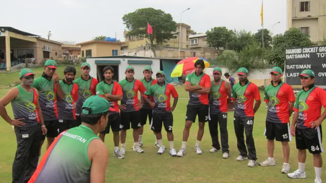 د یادونې وړ ده چې له پاکستان سره ددغو لوبو په ترڅ کې د افغان کریکټ ملي لوبډلې د لوبو رسمي لباس هم بدل شوی دی.