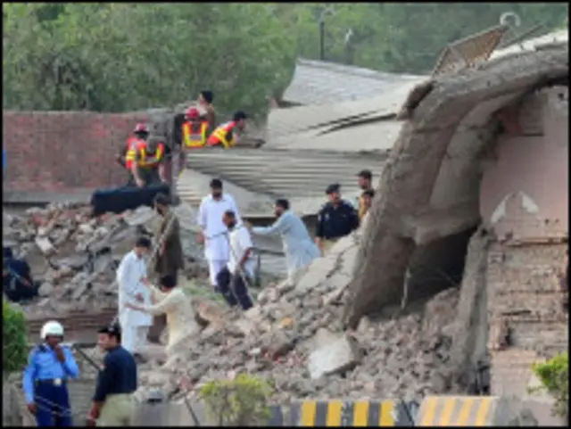 اس عرصے کے دوران بدامنی کے واقعات میں اضافے کی جہ سے صوبے میں حکومت کی عملداری بھی انتہائی کمزور ہوتی گئی