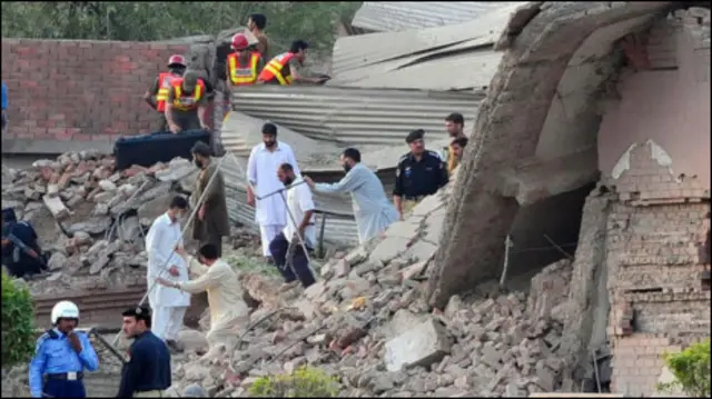 पिछले दिनों में पेशावर के आसपास हमलों में तेज़ी आई है. (फ़ाइल पिक्चर)