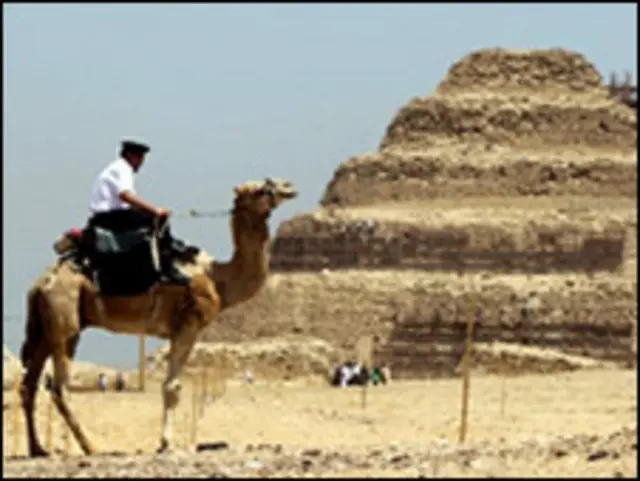 Hai kim tự tháp mới được tìm thấy ở Sakkara