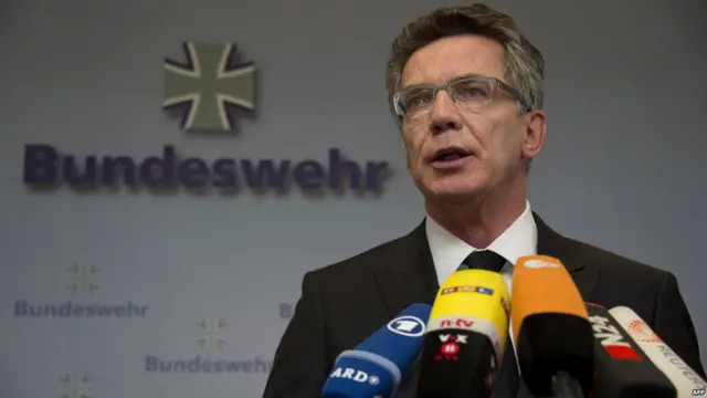 د جرمني دفاع وزیر توماس دې ميژري ومنله، چې په دغه برید کې یې د هېواد دوه سرتېري وژل شوي، او په شمال کې د ناټو – جرمن قومندان جنرال مارکوس کنیپ ټپي شوی. 