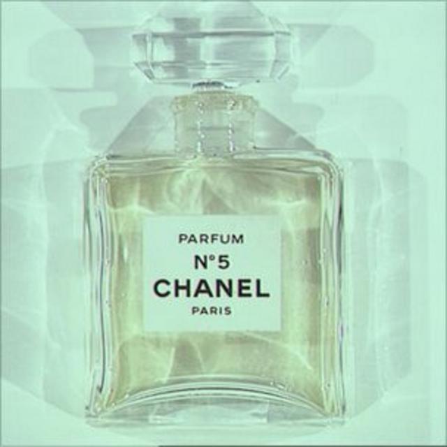 Botella de Chanel Núm 5