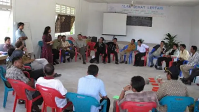 Dikenalkan kepada dunia konservasi dan program kesehatan masyarakat, Hotlin akhirnya terjun total di dalamnya.